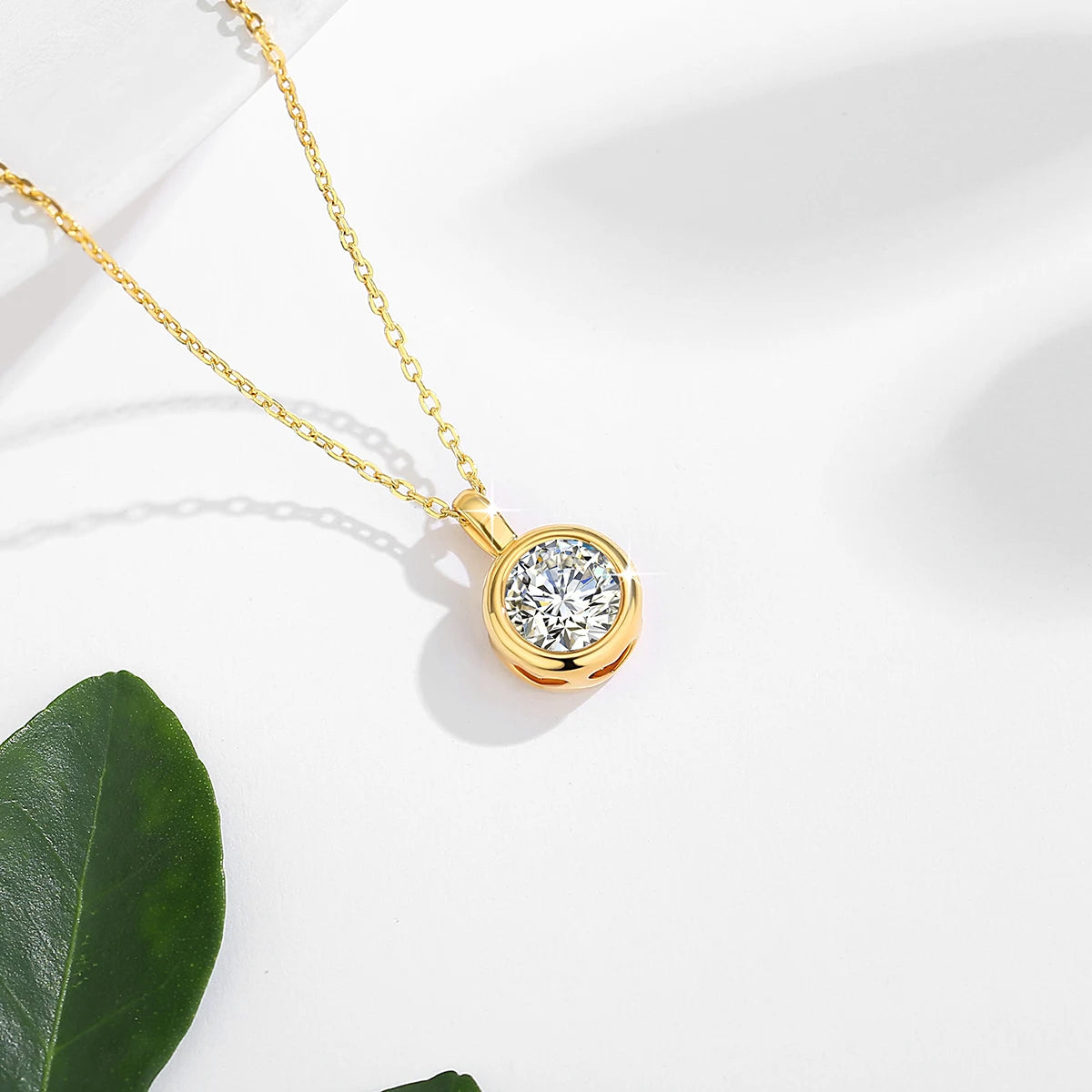 18K Gold 1ct Moissanite Pendant Necklace